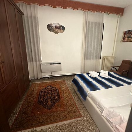 Rosa Apartment Venesia Bagian luar foto