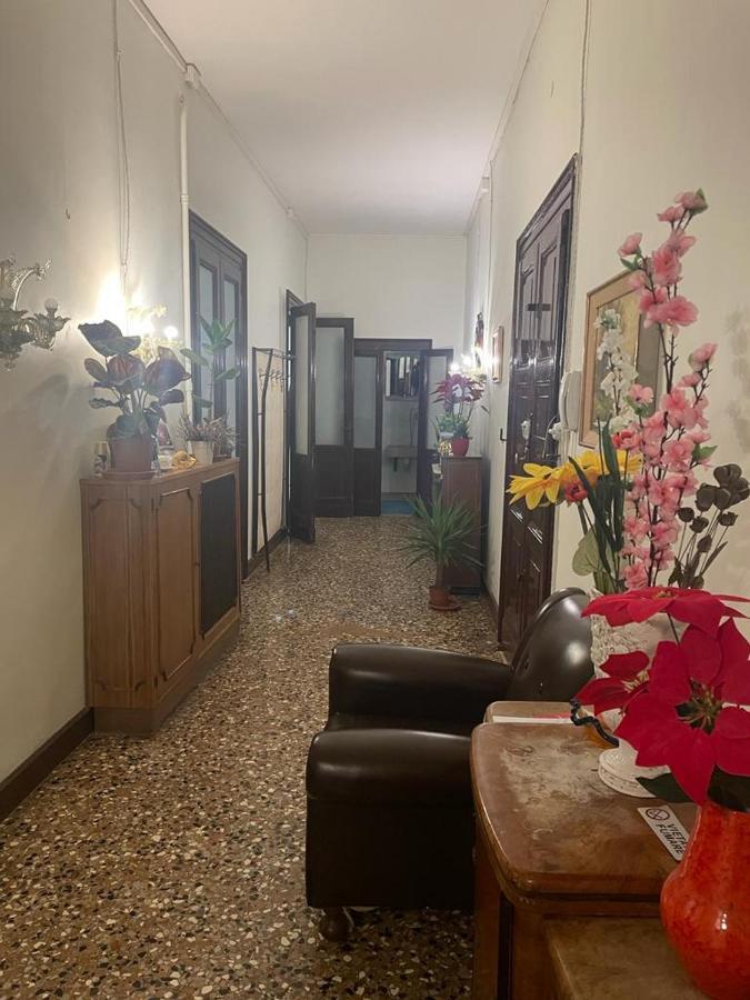 Rosa Apartment Venesia Bagian luar foto