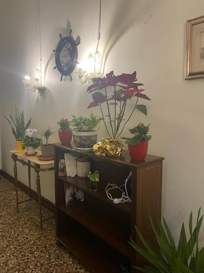 Rosa Apartment Venesia Bagian luar foto