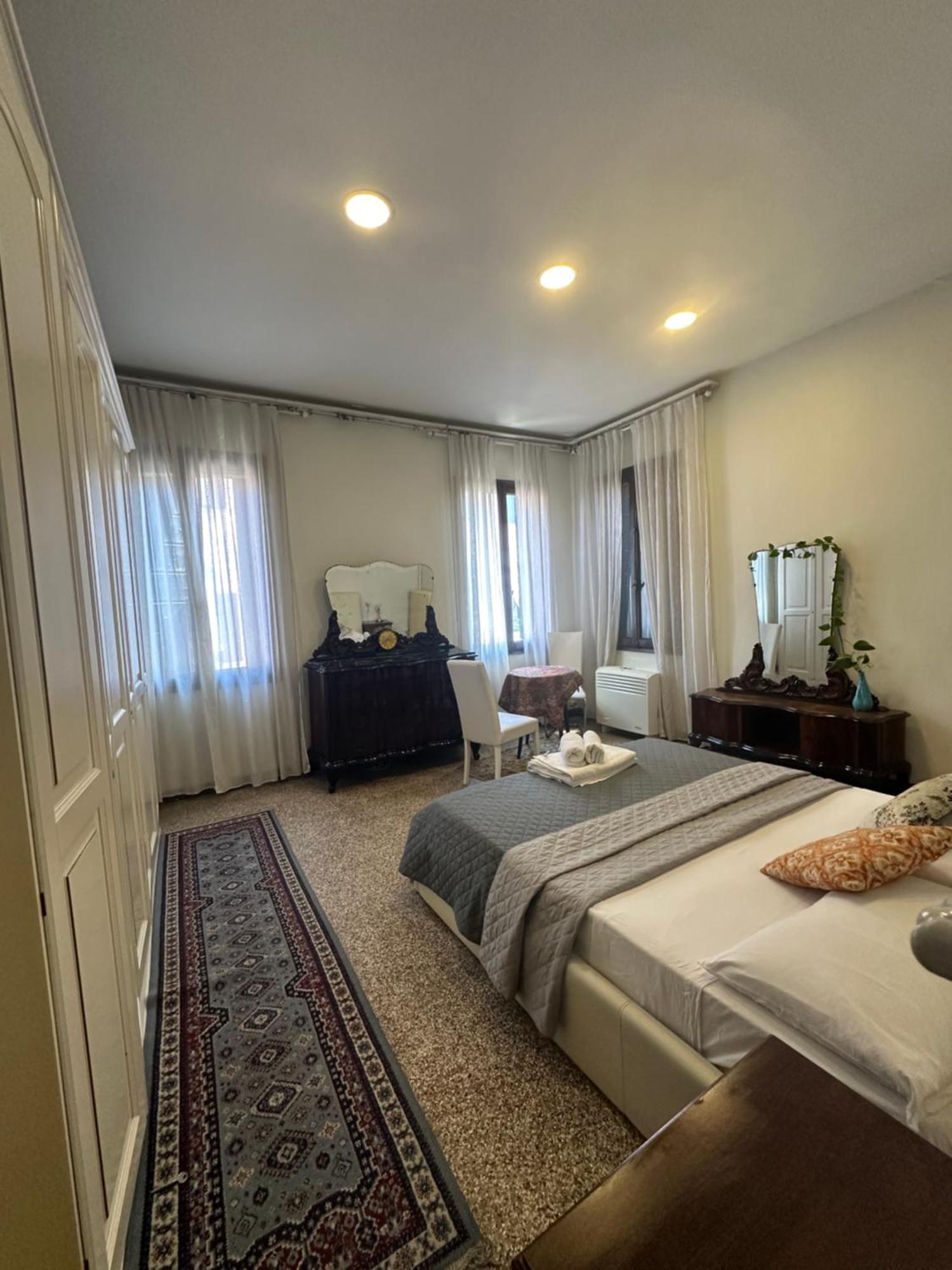 Rosa Apartment Venesia Bagian luar foto