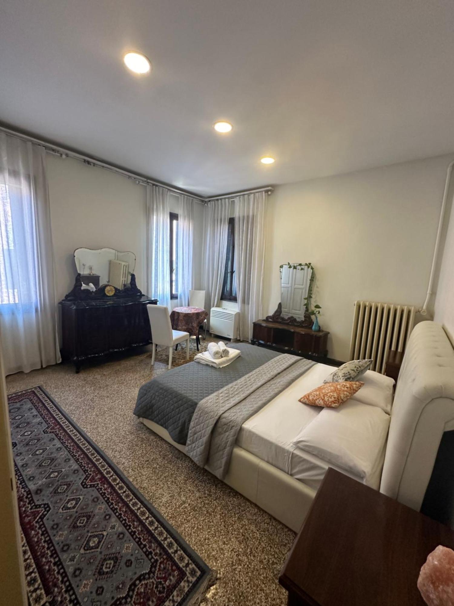 Rosa Apartment Venesia Bagian luar foto