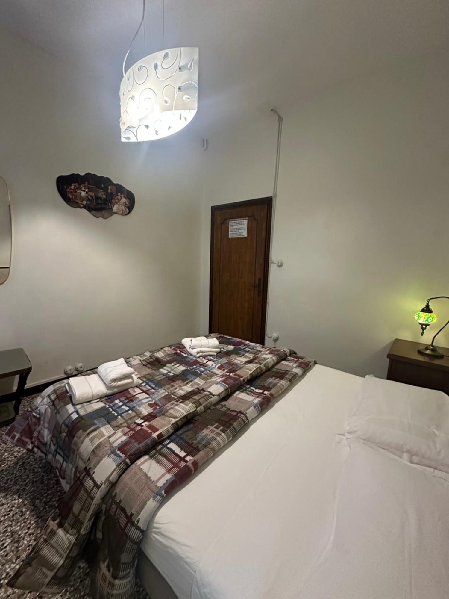 Rosa Apartment Venesia Bagian luar foto