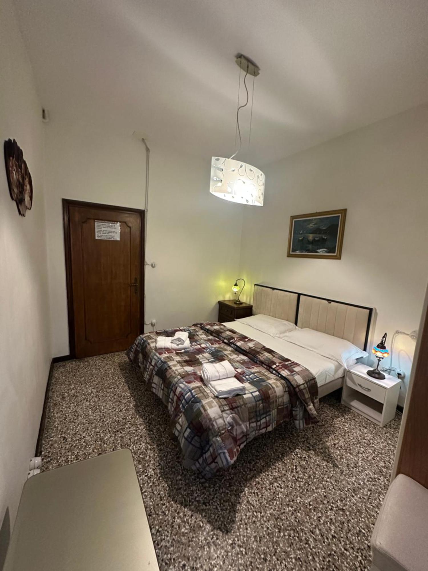 Rosa Apartment Venesia Bagian luar foto